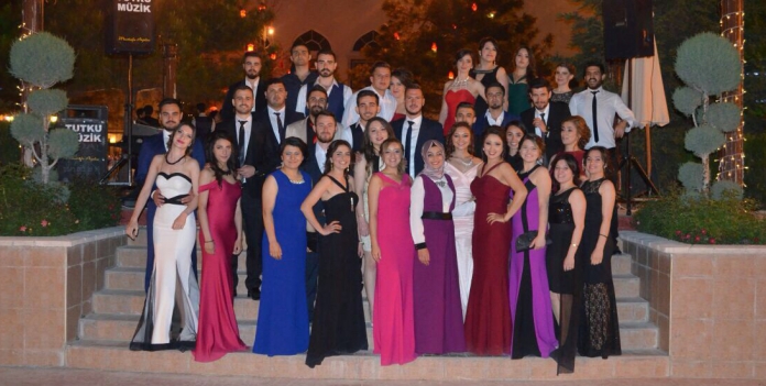 Mezuniyet Balosu Coşkuyla Kutlandı
