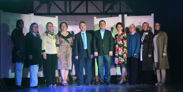Gediz Meslek Yüksekokulu Öğrencilerinden Muhteşem Defile