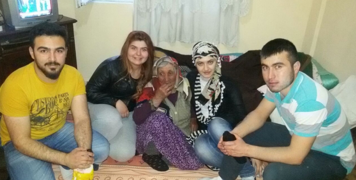 Yalnız Değiller